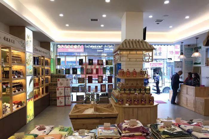 將放心糧油店開到家門口，能否打通放心糧油消費的最后一公里？